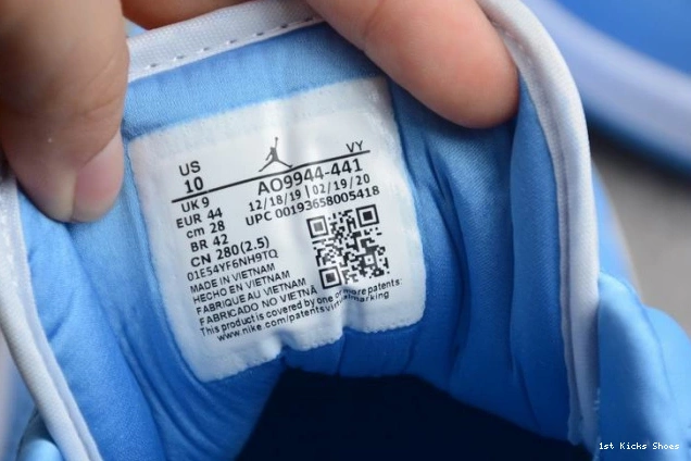 1st Kicks 1 Jordan UNC (W) Low AO9944-441 Air 0823